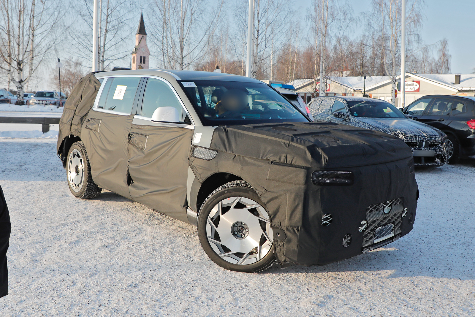 Genesis GV90 INSTADRIVE