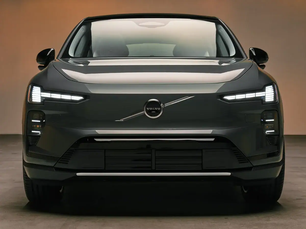 Volvo EX60 INSTADRIVE